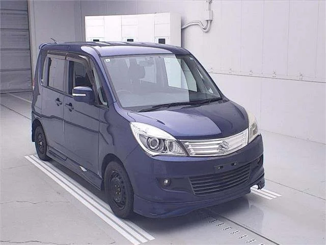 Suzuki Solio 2011