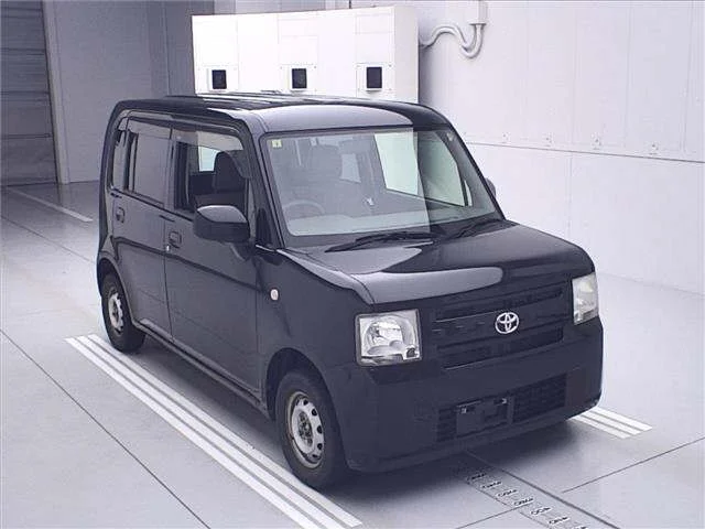 Toyota Pixis Space 2012