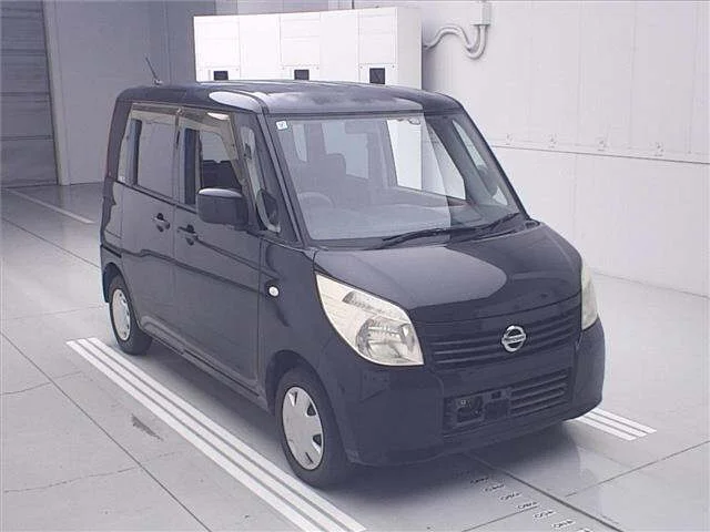 Nissan Roox 2011