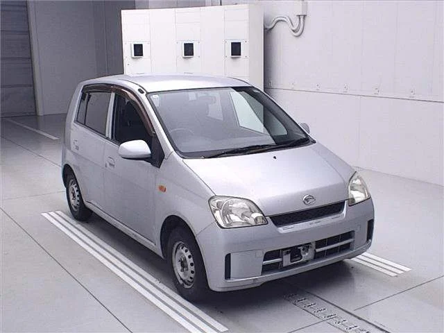 Daihatsu Mira 2005