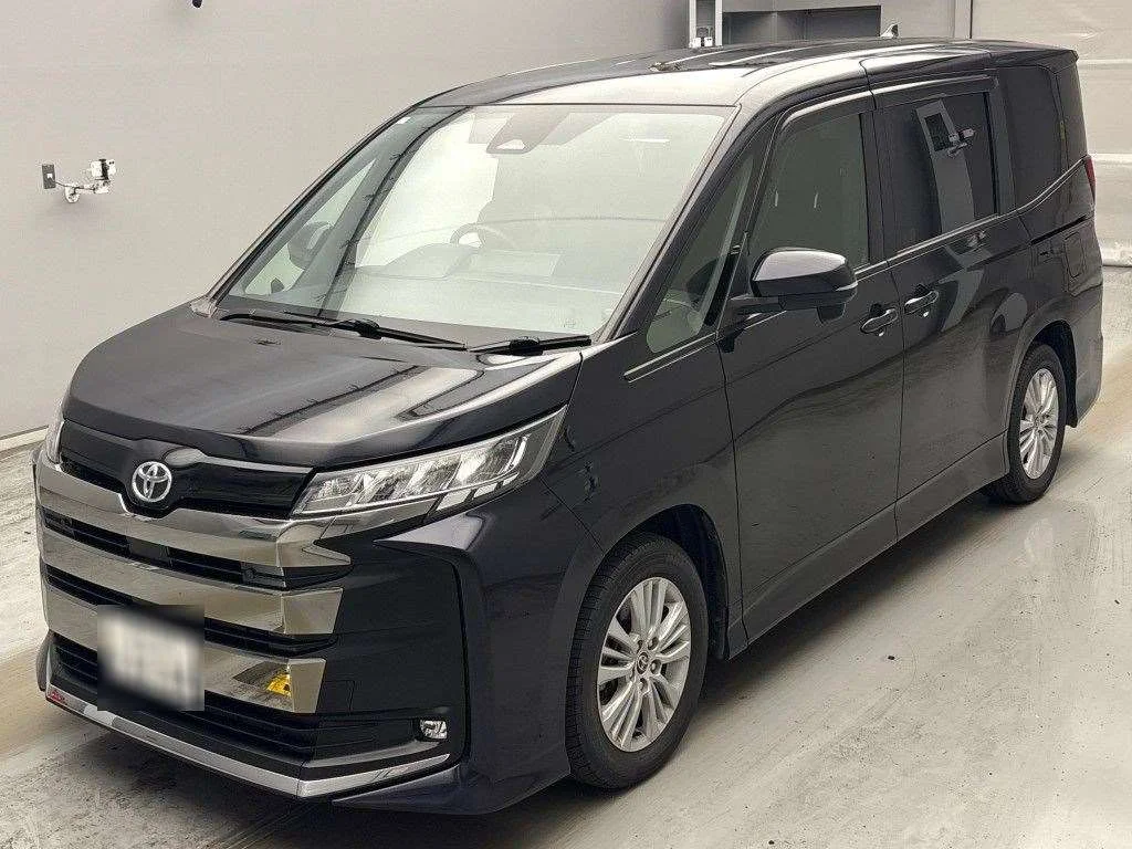 Toyota Noah 2022