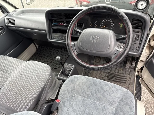 Toyota HiAce  с аукциона в Японии