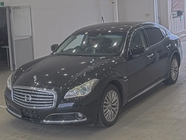 Nissan Cima 2012