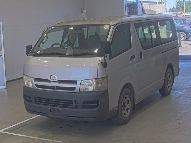 Toyota HiAce Van 2005