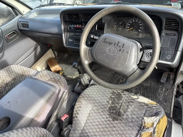 Toyota HiAce  с аукциона в Японии