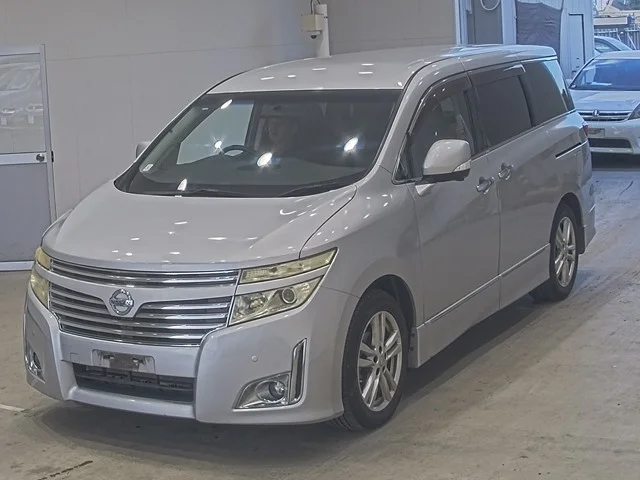 Nissan Elgrand 2011