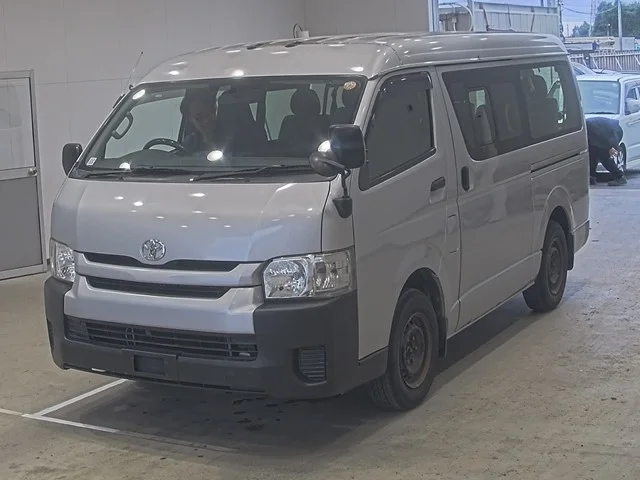 Toyota HiAce 2017