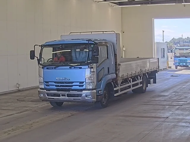 Isuzu Forward  с аукциона в Японии