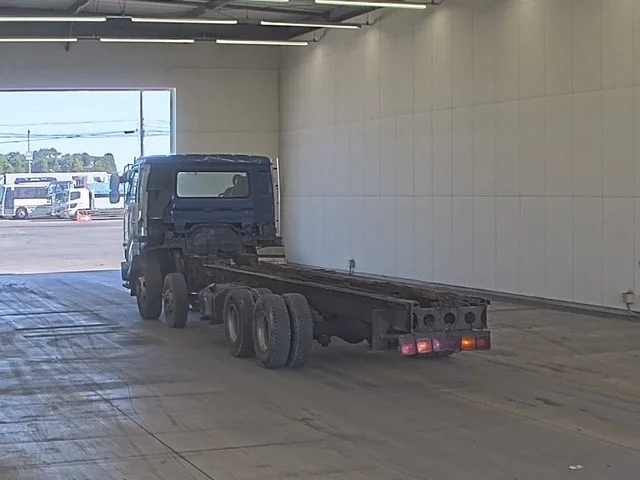 Nissan UD  с аукциона в Японии