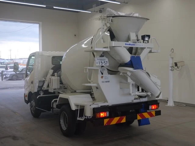 Hino Dutro  с аукциона в Японии