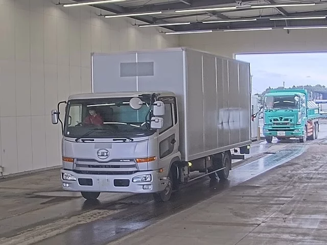 NISSAN DIESEL (UD) CONDOR  с аукциона в Японии
