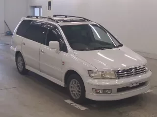 MITSUBISHI CHARIOT GRANDIS