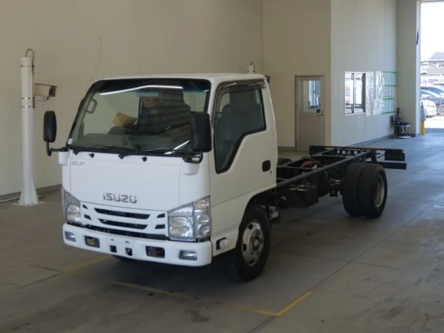 Isuzu Elf  с аукциона в Японии