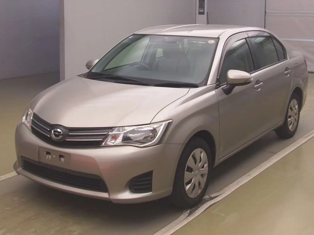 Toyota Corolla Axio 2014