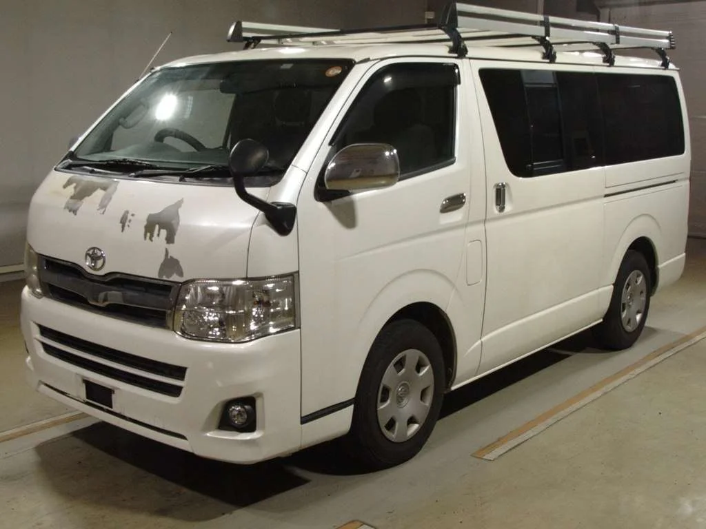 Toyota HiAce Van 2011