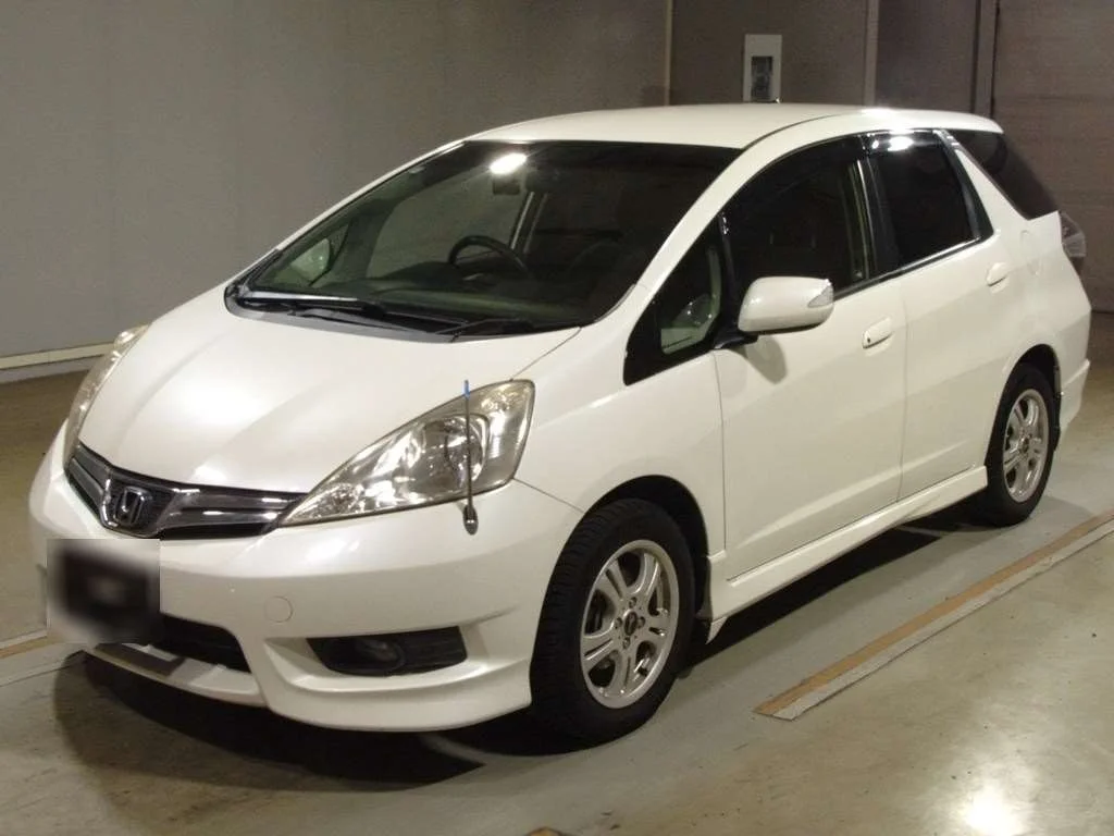 Honda Fit Shuttle 2013