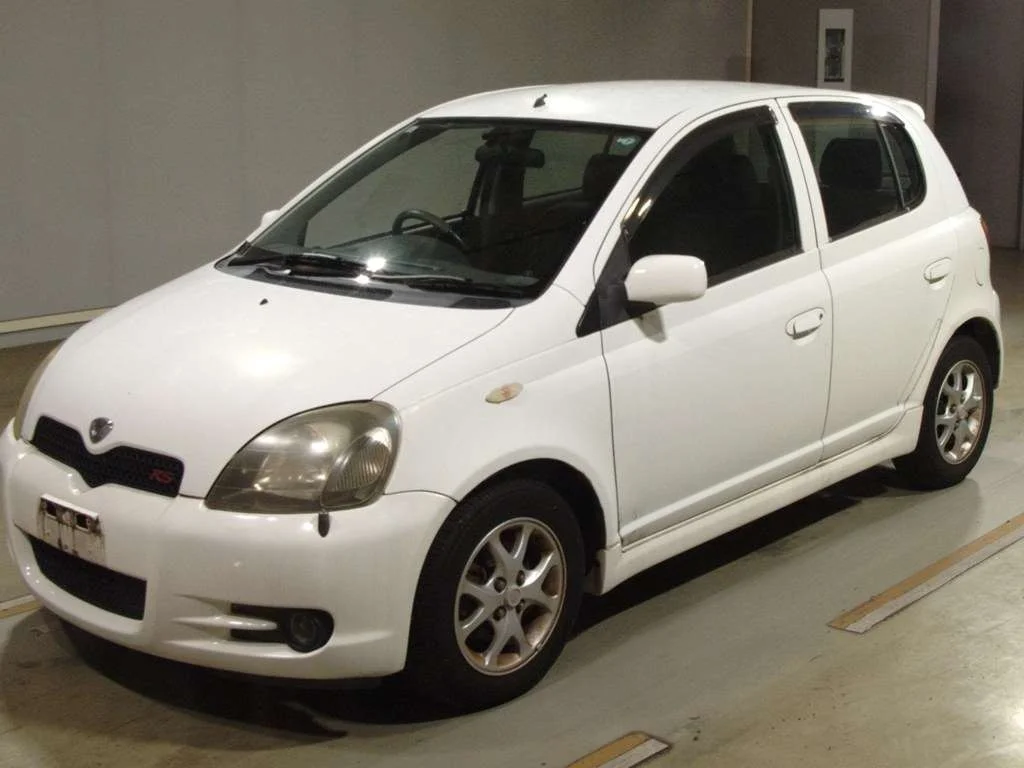 Toyota Vitz 2001