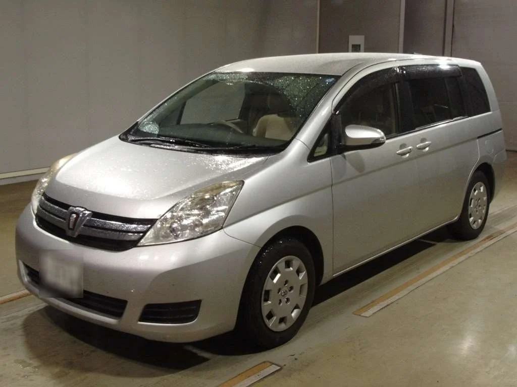 Toyota Isis 2016