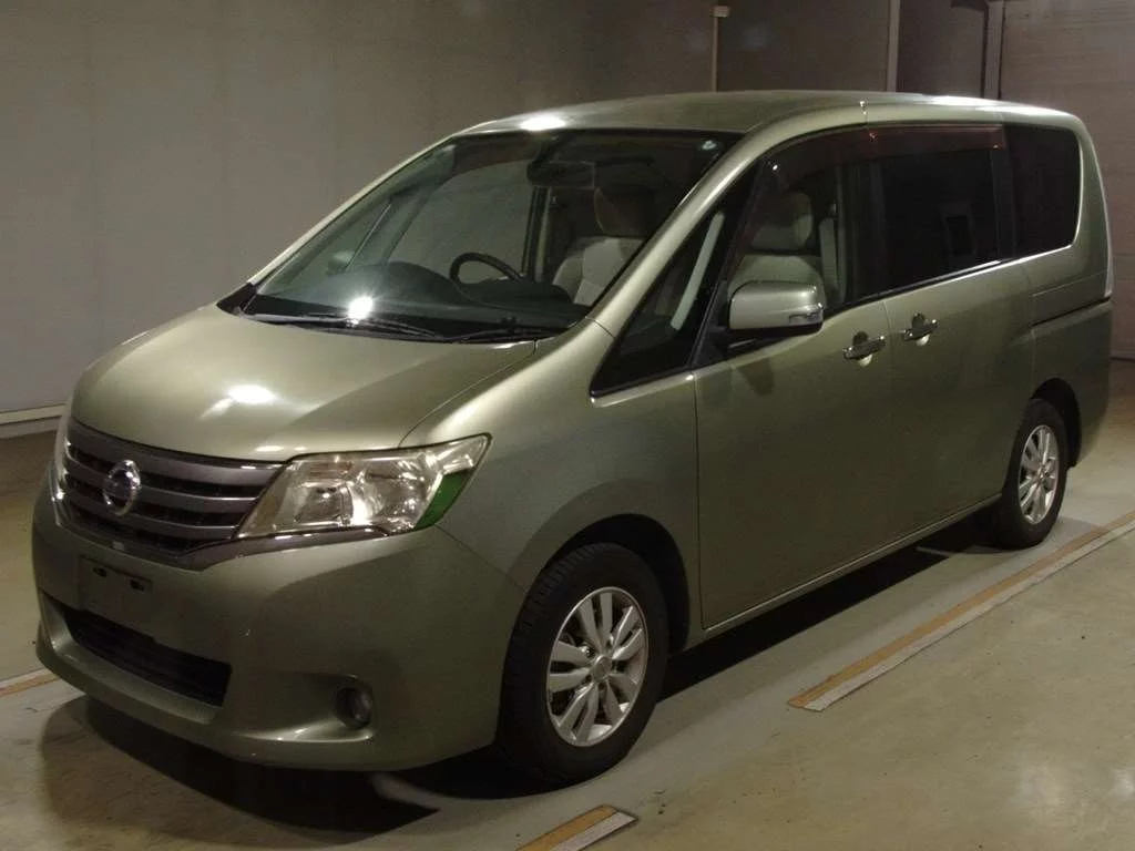 Nissan Serena 2011