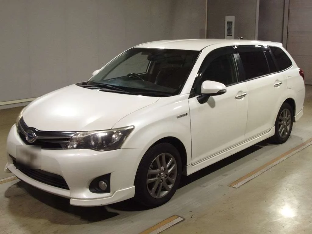 Toyota Corolla Fielder 2013
