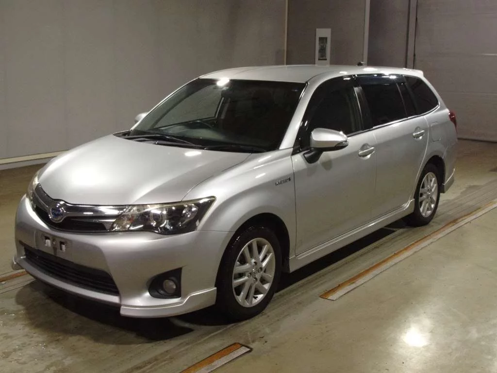 Toyota Corolla Fielder 2014