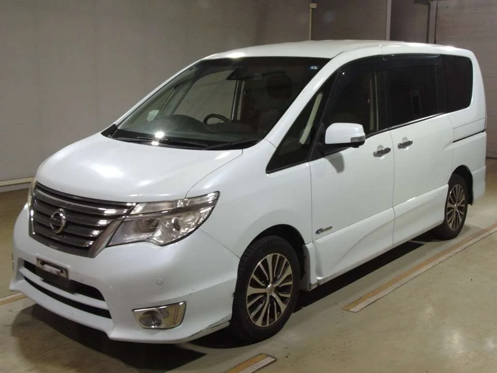 Nissan Serena 2015