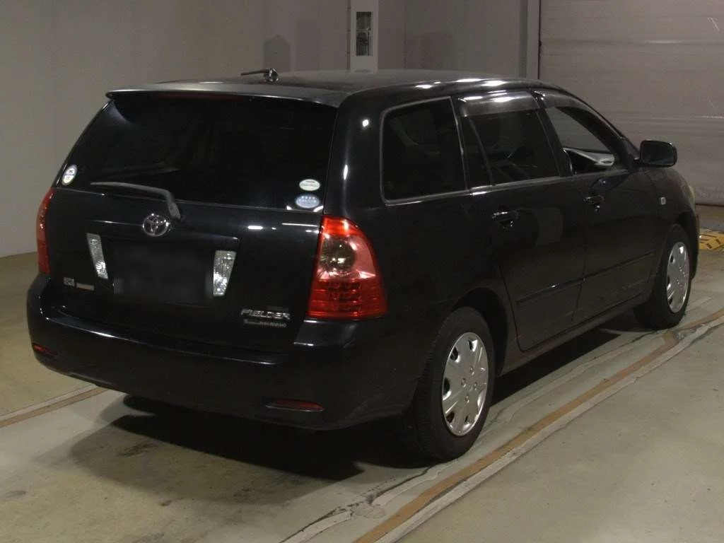 Toyota Corolla Fielder  с аукциона в Японии
