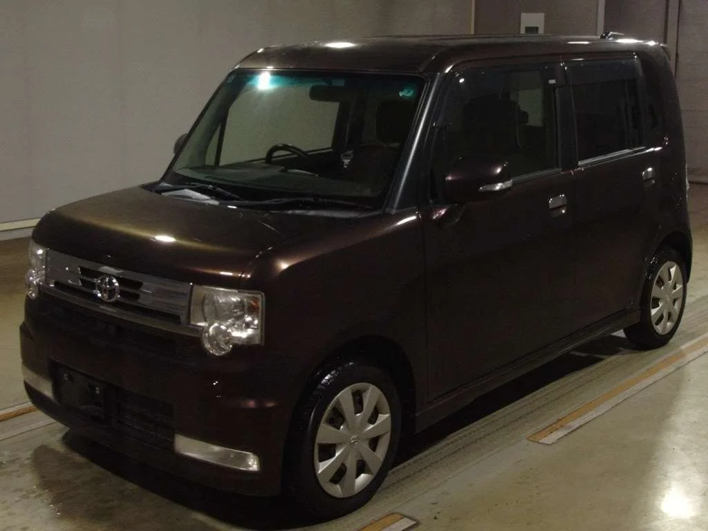 Toyota Pixis Space 2013