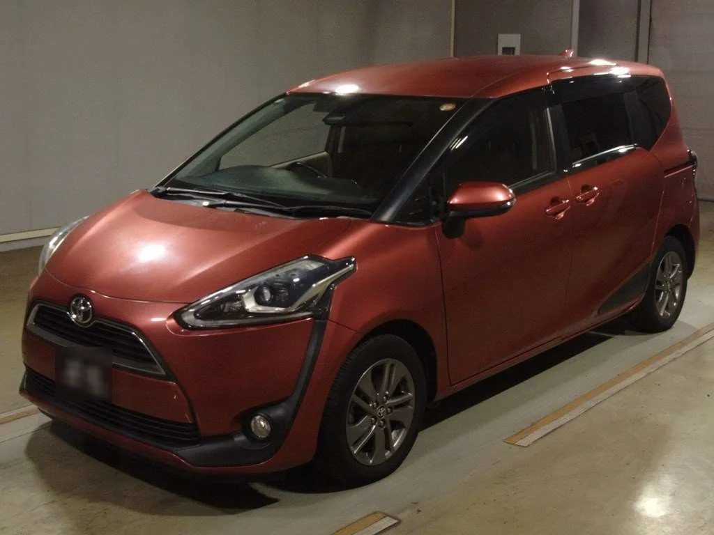 Toyota Sienta 2016