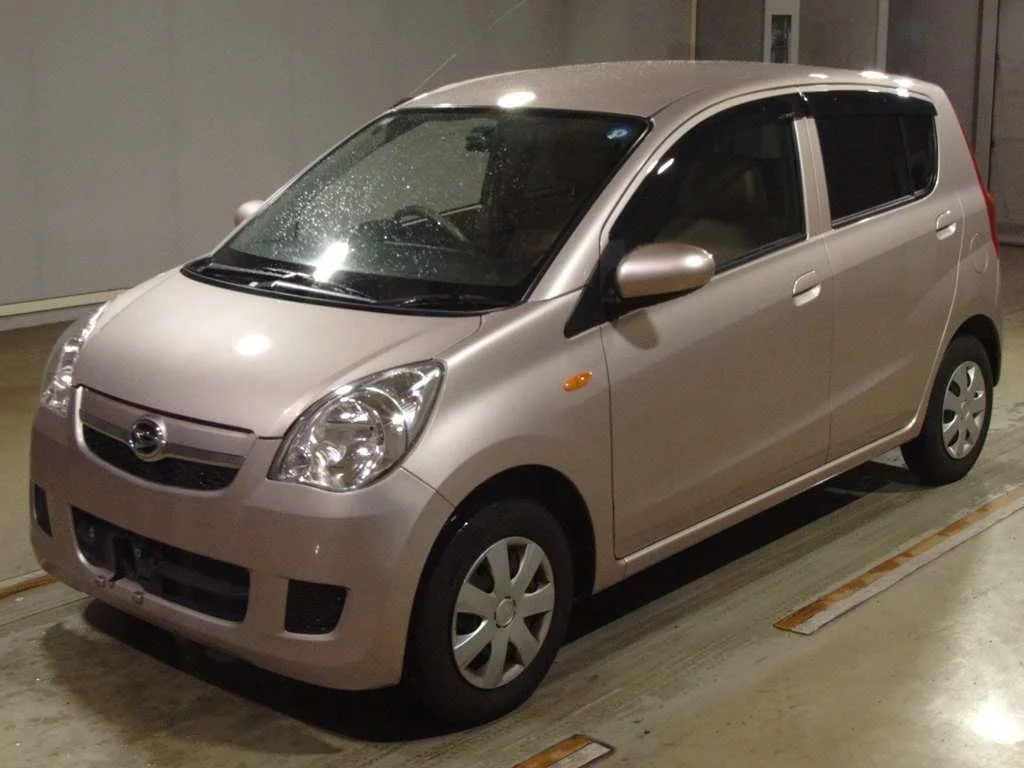 Daihatsu Mira 2011