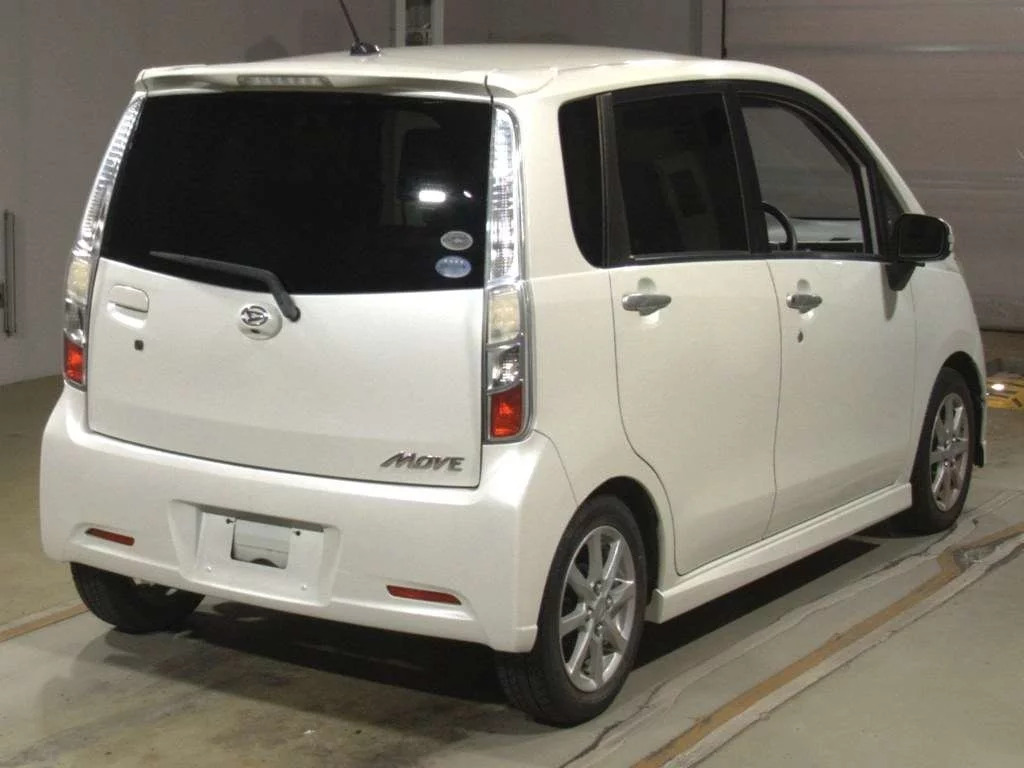 Daihatsu Move 2011