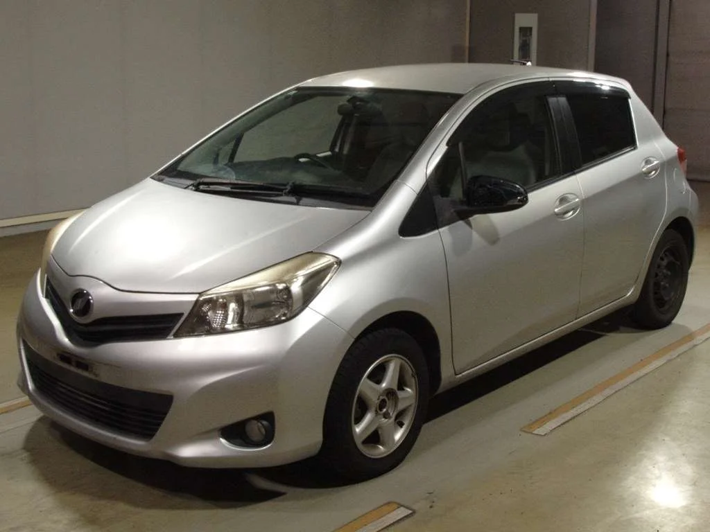 Toyota Vitz 2011