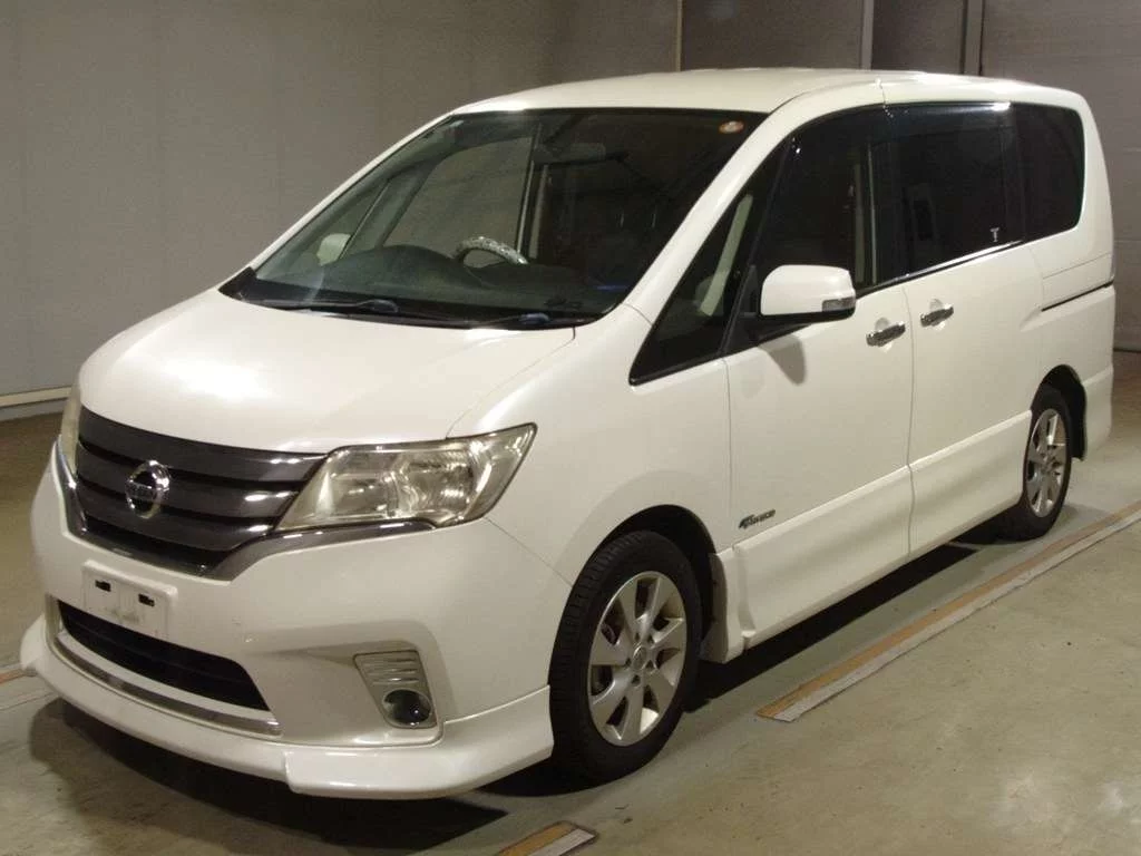 Nissan Serena 2013