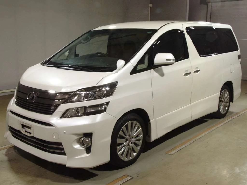 Toyota Vellfire 2013