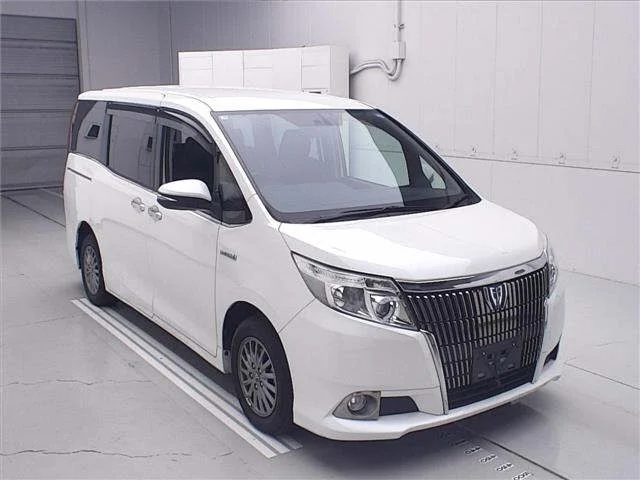 Toyota Esquire 2015