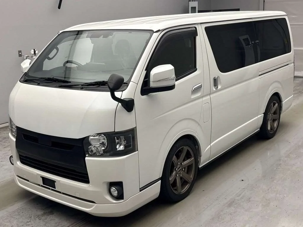 Toyota HiAce Van 2019