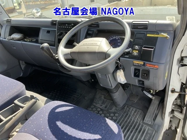 Mitsubishi Fuso Canter  с аукциона в Японии