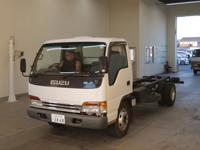 Isuzu Elf  с аукциона в Японии