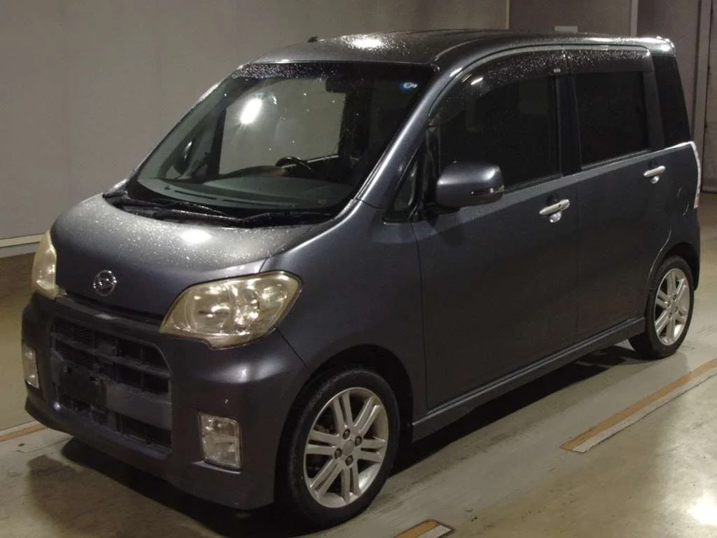 Daihatsu Tanto Exe 2011