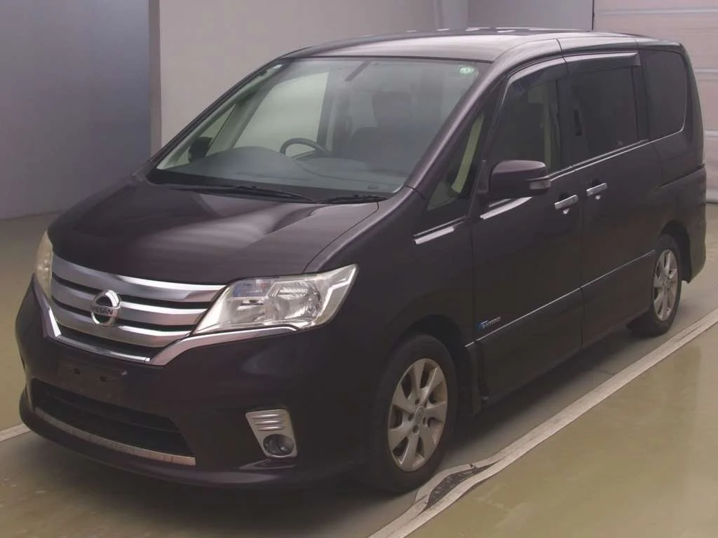 Nissan Serena 2013