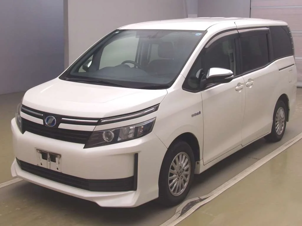 Toyota Voxy 2014