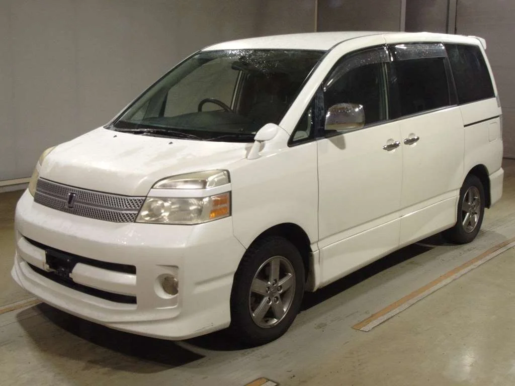 Toyota Voxy 2006
