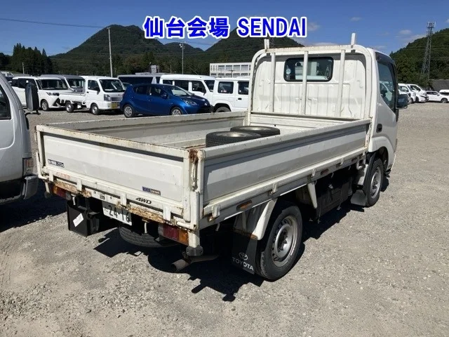 Toyota ToyoAce  с аукциона в Японии