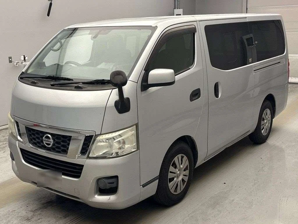 Nissan NV350 Caravan 2015