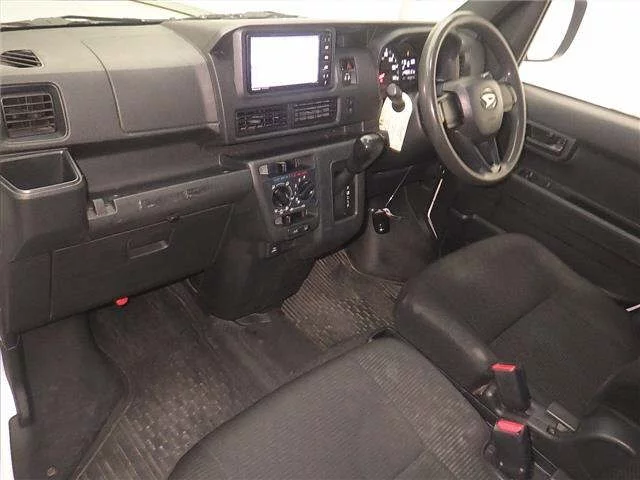 Daihatsu Hijet Cargo  с аукциона в Японии