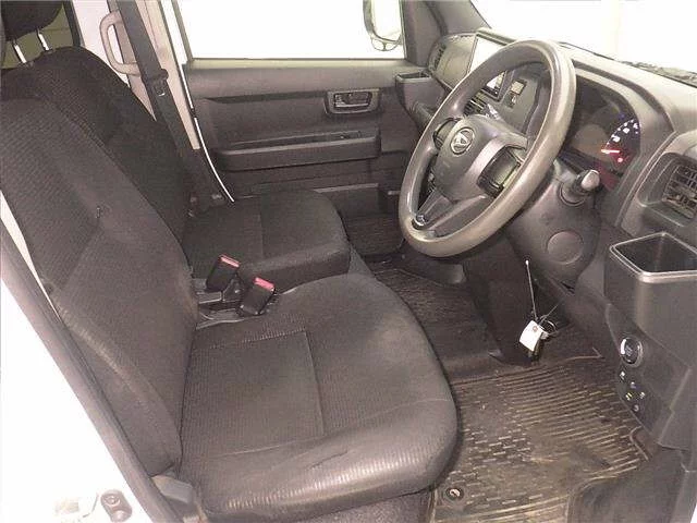 Daihatsu Hijet Cargo  с аукциона в Японии