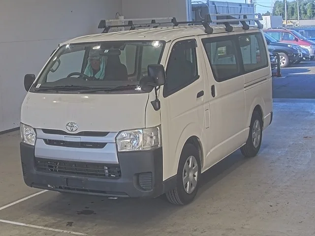 Toyota HiAce Van 2019
