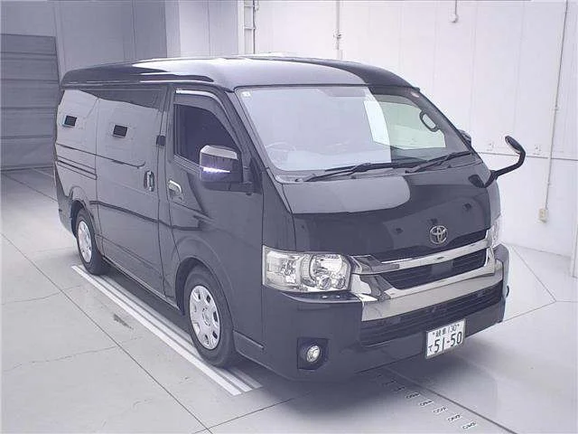 Toyota HiAce Van 2021
