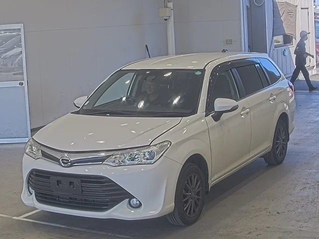 Toyota Corolla Fielder 2016