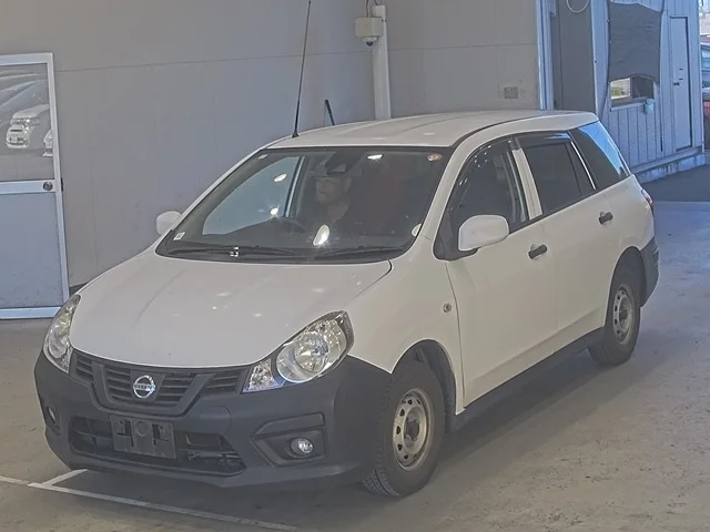 Nissan AD 2018